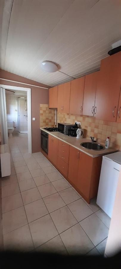 Апартаменты Lelle Lelke Apartmanhaz Балатонлелле Экстерьер фото