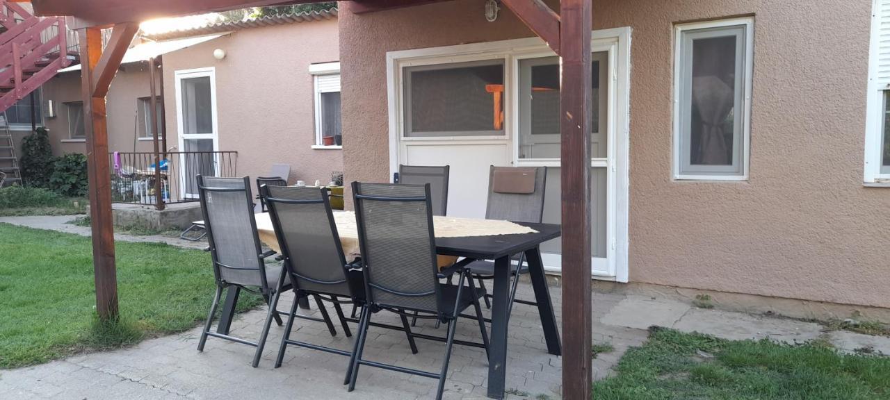 Апартаменты Lelle Lelke Apartmanhaz Балатонлелле Экстерьер фото