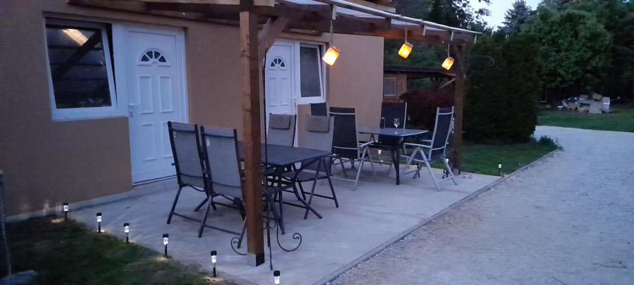 Апартаменты Lelle Lelke Apartmanhaz Балатонлелле Экстерьер фото